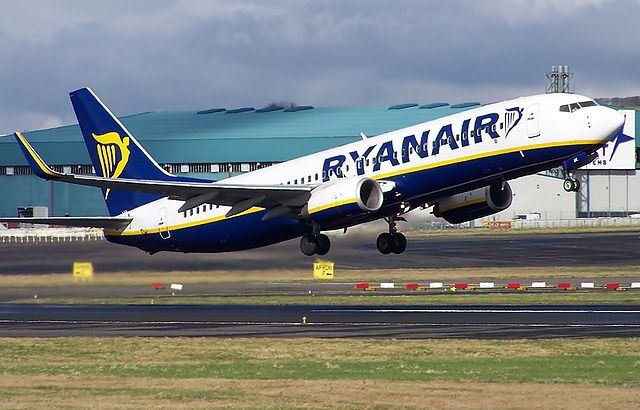 Ryanair celebrates 30 years at Glasgow Prestwick