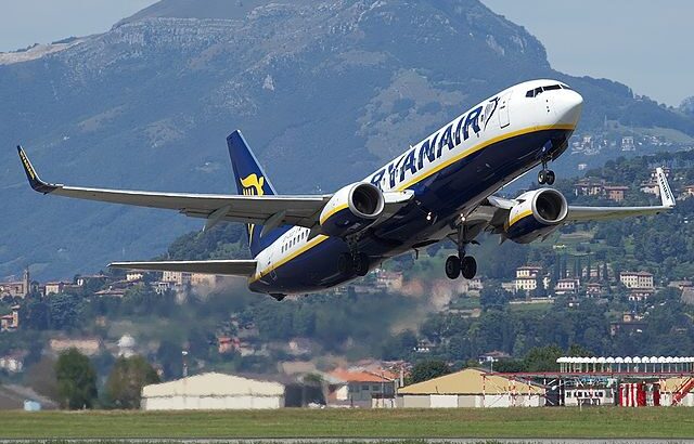 Ryanair extends Cork-Brussels Charleroi year-round